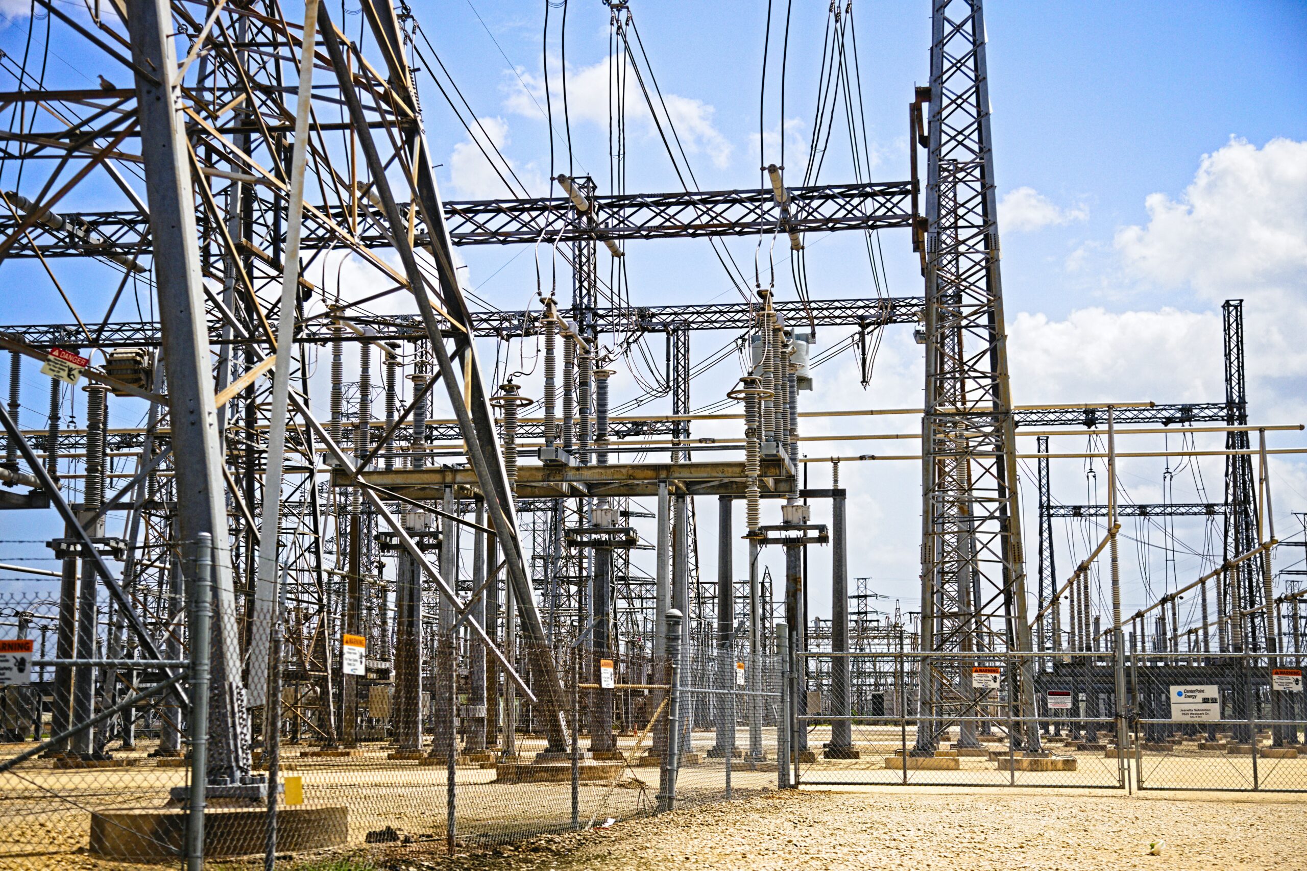 electrical power lines in texas